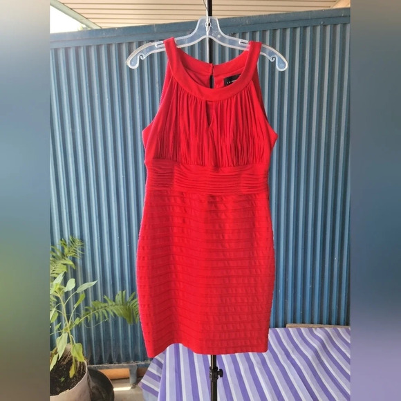 Laura Petites Red Sleeveless Midi Dress Size 14 side zipper - Picture 2 of 11